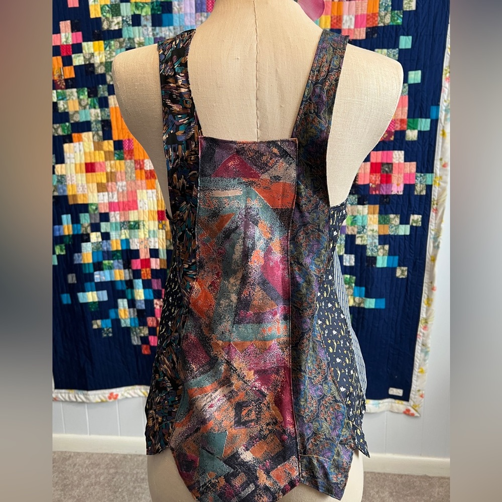 👔Necktie Tank! 👔 - Picture 9 of 16